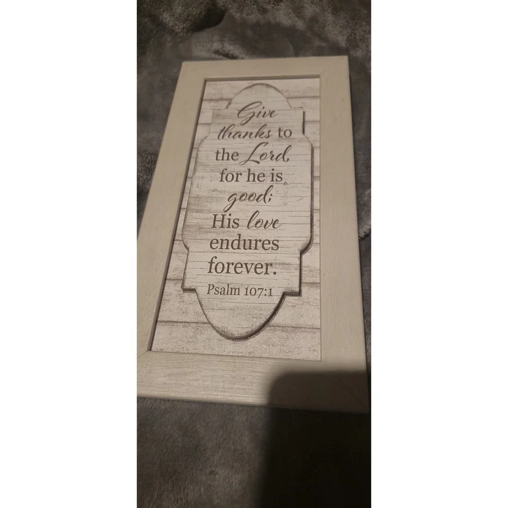 Beautiful rustic farmhouse-style Christian wall art featuring Psalm 107:1: